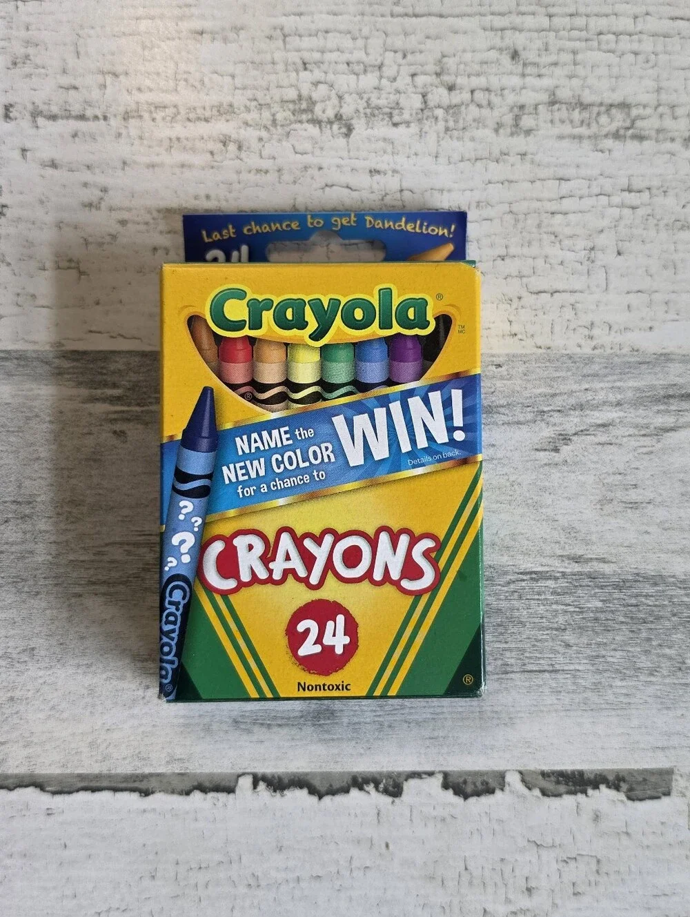 Crayola 24 Crayons 2017 Dandelion Retired Color NEW UNUSED Complete Box RARE